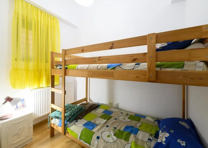Apartment Urban Retreat - 2br Flat Steps From Old Town *