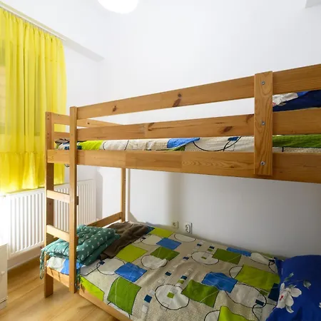 Apartament Urban Retreat - 2br Flat Steps From Old Town *