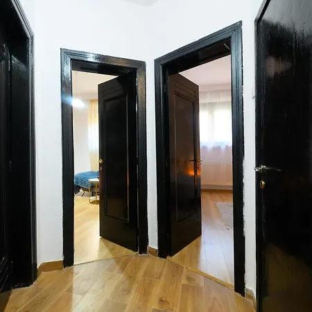 Urban Retreat - 2br Flat Steps From Old Town Apartament *