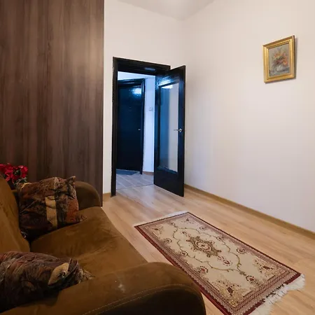Urban Retreat - 2br Flat Steps From Old Town * Bucharest