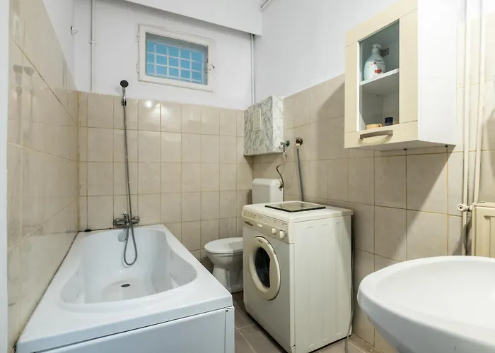 Urban Retreat - 2br Flat Steps From Old Town 부쿠레슈티