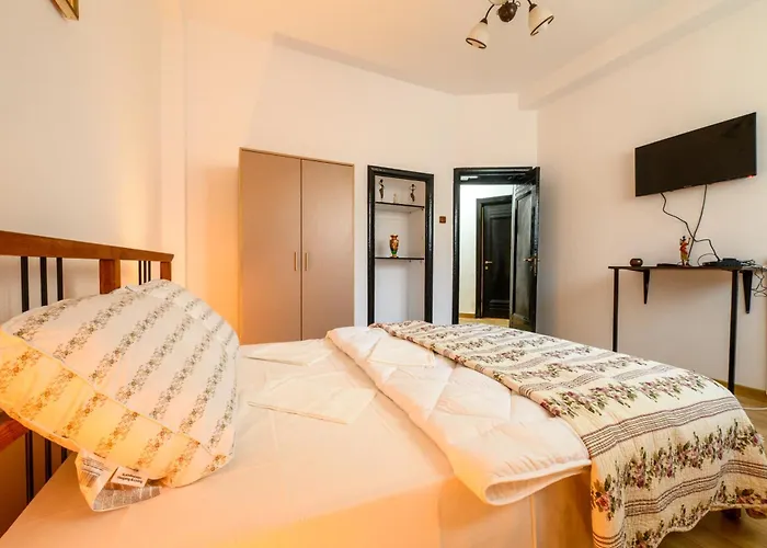 דירה Urban Retreat - 2br Flat Steps From Old Town