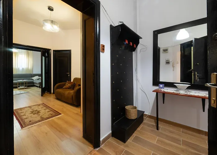 Urban Retreat - 2br Flat Steps From Old Town * Bucareste