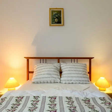 公寓 Urban Retreat - 2br Flat Steps From Old Town 布加勒斯特