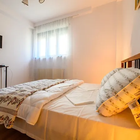 Urban Retreat - 2br Flat Steps From Old Town 公寓